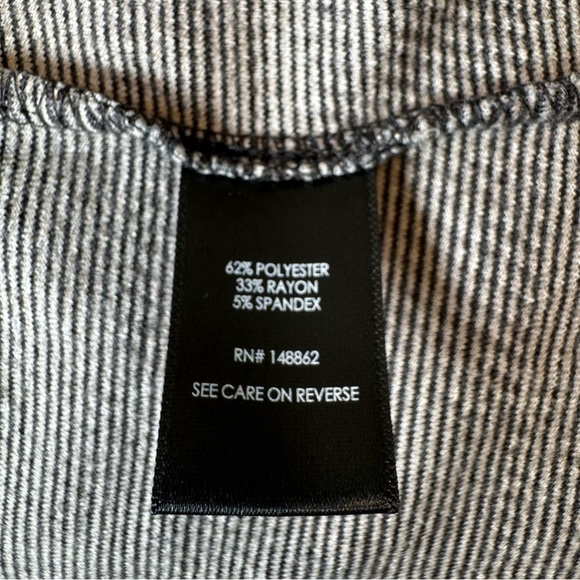 Torrid~ Women’s Open Drape Knit Cardigan With Adjustable Sleeve Plaid Size 1X - Picture 9 of 9